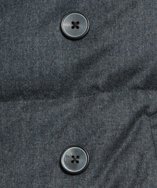 green label relaxing（グリーンレーベルリラクシング）の「□FLANO ダウン ピーコート（ダウンジャケット/コート・メンズ・ネイビー/グレー・LARGE/SMALL/X-LARGE/MEDIUM）」の9枚目の写真