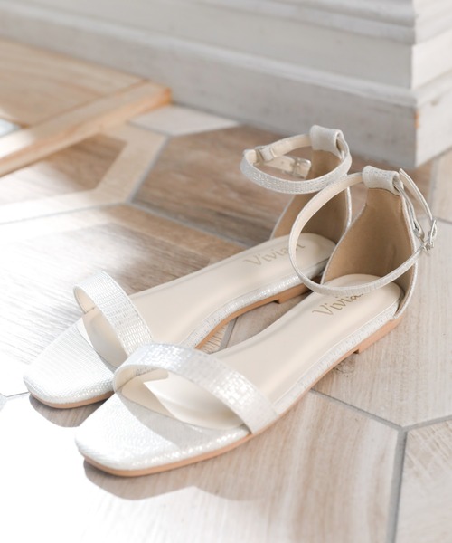 minky me!（ミンキーミー）の「スクエアトゥネックベルトフラットサンダル（サンダル・レディース・E/ブラック×グリーン/シルバー×スモーキークォーツ/スモークグレー/ブラック系その他2/D/パイソン/ブラック系その他3/ペールイエロー/ピンク系その他3/ライトパープル/ブルー系その他3・M/LL/S/L/XL/SS）」の9枚目の写真