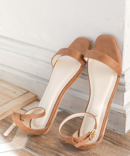 minky me!（ミンキーミー）の「スクエアトゥネックベルトフラットサンダル（サンダル・レディース・E/ブラック×グリーン/シルバー×スモーキークォーツ/スモークグレー/ブラック系その他2/D/パイソン/ブラック系その他3/ペールイエロー/ピンク系その他3/ライトパープル/ブルー系その他3・M/LL/S/L/XL/SS）」の8枚目の写真