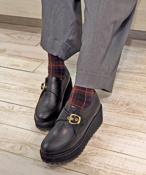 byあしながおじさん（バイアシナガオジサン）の「〈ｂｙあしながおじさん〉モンクストラップ厚底シューズ（ローファー・レディース・ブラック/レオパード/ブラウン・S/M/L/LL）」の2枚目の写真