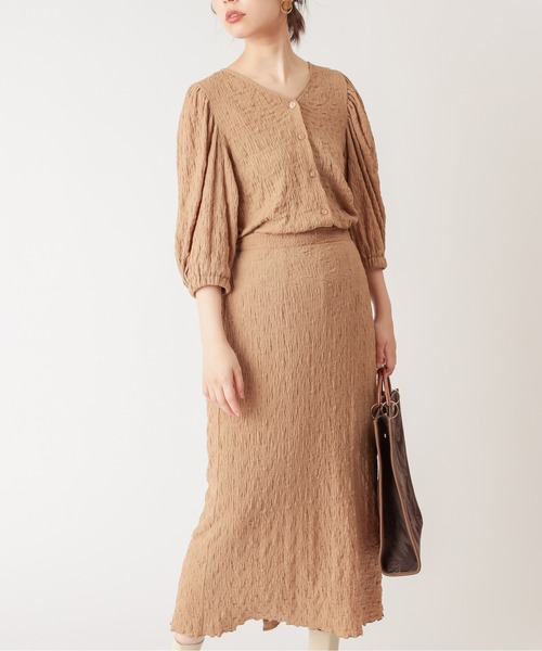 natural couture(ナチュラルクチュール)の「ぽこぽこIラインスカート(スカート・レディース・ブラック/ベージュ/オフホワイト/ライム・FREE)」の3枚目の写真