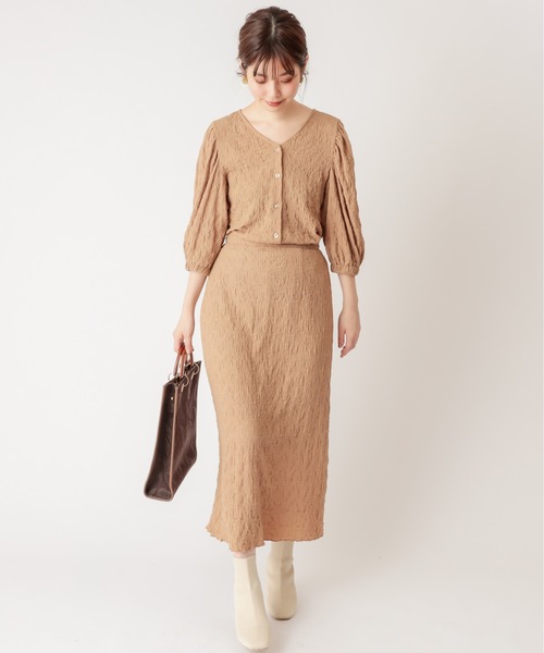 natural couture(ナチュラルクチュール)の「ぽこぽこIラインスカート(スカート・レディース・ブラック/ベージュ/オフホワイト/ライム・FREE)」の10枚目の写真