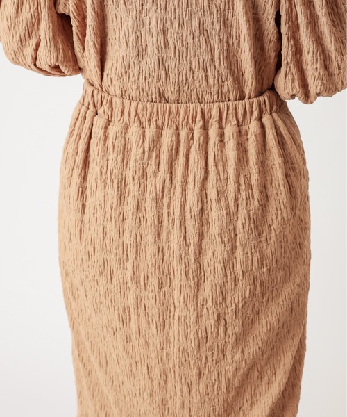 natural couture(ナチュラルクチュール)の「ぽこぽこIラインスカート(スカート・レディース・ブラック/ベージュ/オフホワイト/ライム・FREE)」の19枚目の写真