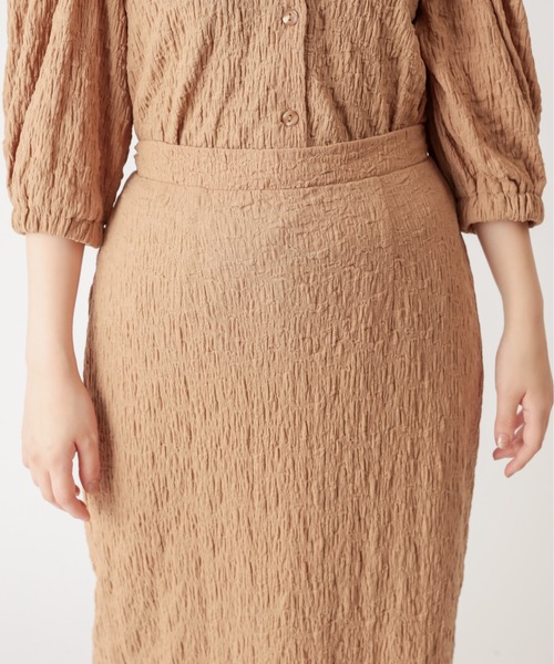 natural couture(ナチュラルクチュール)の「ぽこぽこIラインスカート(スカート・レディース・ブラック/ベージュ/オフホワイト/ライム・FREE)」の11枚目の写真