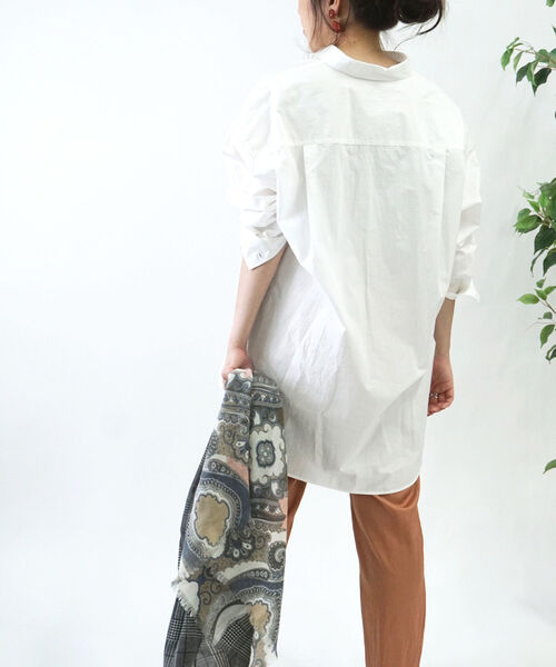 NOLLEY’S(ノーリーズ)の「ボリュームロングシャツ(シャツ/ブラウス・レディース・ホワイト/サックスブルー/ホワイト系その他5/ブルー系その他3・FREE)」の3枚目の写真