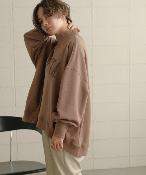 Bab（バブ）の「【WEB限定】カレッジロゴスウェットビッグシルエットプルオーバー（スウェット・レディース・ブラック/チャコールグレー/モカ/グリーン・FREE）」の19枚目の写真