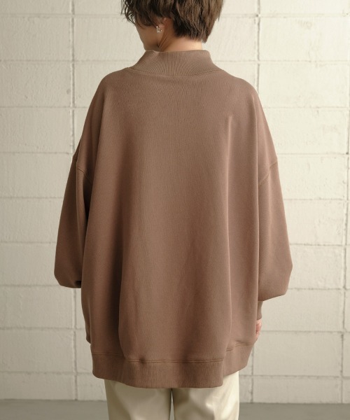 Bab（バブ）の「【WEB限定】カレッジロゴスウェットビッグシルエットプルオーバー（スウェット・レディース・ブラック/チャコールグレー/モカ/グリーン・FREE）」の14枚目の写真