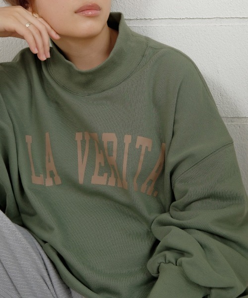 Bab（バブ）の「【WEB限定】カレッジロゴスウェットビッグシルエットプルオーバー（スウェット・レディース・ブラック/チャコールグレー/モカ/グリーン・FREE）」の10枚目の写真