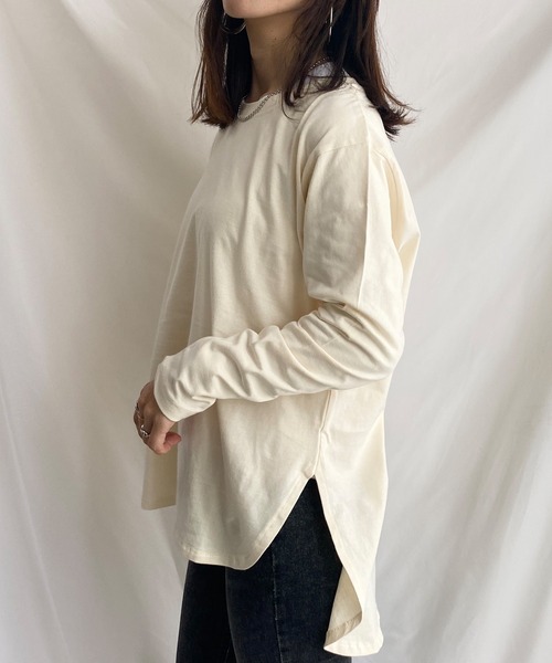 She's Closet（シーズクローゼット）の「ラウンドスリット長袖ロングtシャツ（Tシャツ/カットソー・レディース・ブラック/アイボリー/モカ/チャコール・FREE）」の2枚目の写真