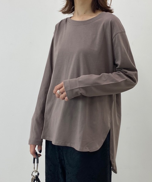 She's Closet（シーズクローゼット）の「ラウンドスリット長袖ロングtシャツ（Tシャツ/カットソー・レディース・ブラック/アイボリー/モカ/チャコール・FREE）」の4枚目の写真
