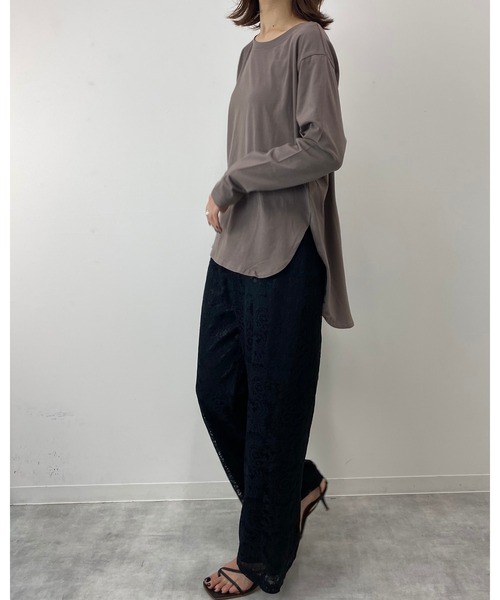 She's Closet（シーズクローゼット）の「ラウンドスリット長袖ロングtシャツ（Tシャツ/カットソー・レディース・ブラック/アイボリー/モカ/チャコール・FREE）」の6枚目の写真