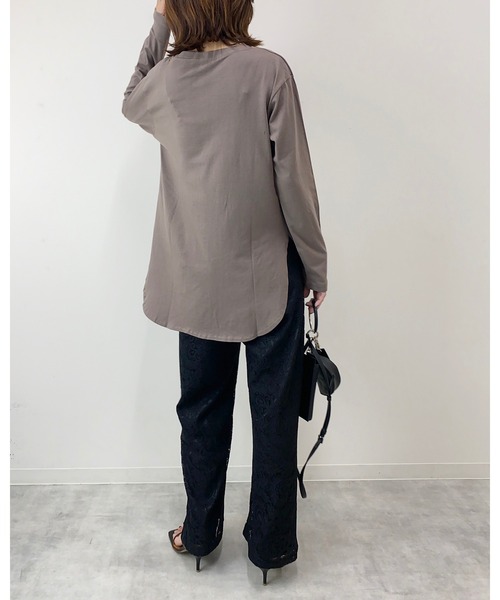She's Closet（シーズクローゼット）の「ラウンドスリット長袖ロングtシャツ（Tシャツ/カットソー・レディース・ブラック/アイボリー/モカ/チャコール・FREE）」の12枚目の写真
