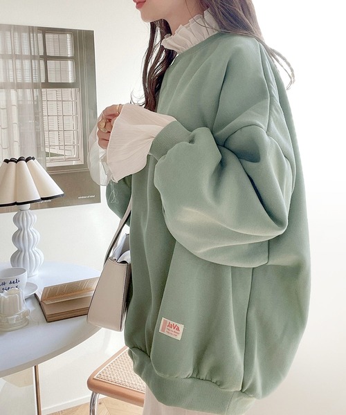 Java（ジャバ）の「《JaVaジャバ コラボ》ボリューム袖 冬も使える 裏起毛 ビッグシルエット オーバーサイズ トレーナー(長袖)（スウェット・レディース・ブラック/ベージュ/モスグリーン/モカ/ライトカーキ/グレイッシュブルー/ライトグレー/ライトベージュ/ネイビー/パープル・MEDIUM/LARGE/X-LARGE/SMALL）」の19枚目の写真