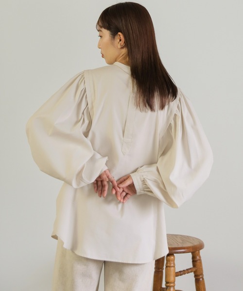 select MOCA(セレクトモカ)の「ノーカラ―ボリューム切替ブラウス(シャツ/ブラウス・レディース・ブラック/オフホワイト/ライトパープル/カーキ/ライトベージュ・FREE)」の12枚目の写真