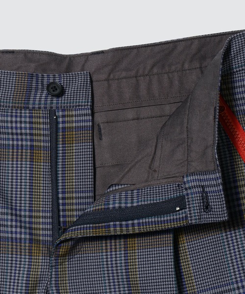 kolor BEACON（カラービーコン）の「21SBM-P03133（スラックス