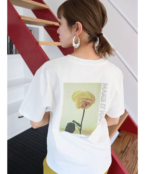 MURUA（ムルーア）の「ROSE Tシャツ（Tシャツ/カットソー・レディース・ホワイト/グレー・FREE）」の10枚目の写真