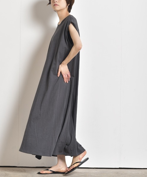 rps(アールピーエス)の「タックフレンチスリーブマキシワンピース(ワンピース・レディース・チャコールグレー/ブラック/モカ・M)」の15枚目の写真