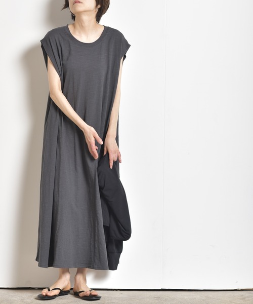rps(アールピーエス)の「タックフレンチスリーブマキシワンピース(ワンピース・レディース・チャコールグレー/ブラック/モカ・M)」の18枚目の写真