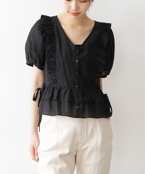 FREE'S MART（フリーズマート）の「◆前後2Wayシアー肩フリル半袖ブラウス（シャツ/ブラウス・レディース・ブラック/ホワイト/グリーン/イエロー・FREE）」の2枚目の写真