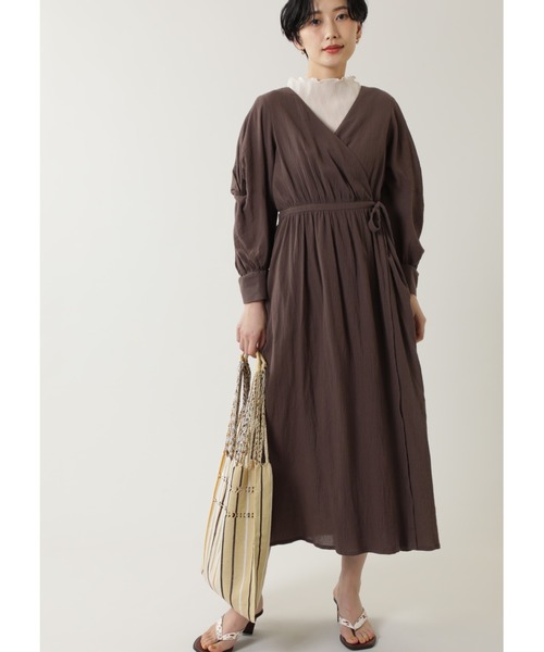 ROSE BUD(ローズバッド)の「カシュクールガウン(ノーカラーコート・レディース・ベージュ/ブラウン・FREE)」の1枚目の写真