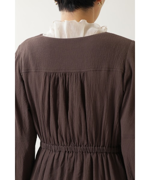 ROSE BUD(ローズバッド)の「カシュクールガウン(ノーカラーコート・レディース・ベージュ/ブラウン・FREE)」の16枚目の写真