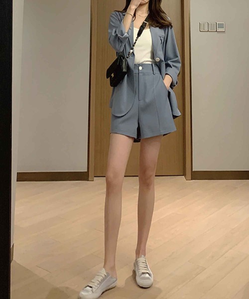 meJane（ミージェーン）の「テーラードジャケット&ショートパンツセットアップ【ZOZOTOWN限定】（セットアップ・レディース・ブルー/アイボリー・S/M）」の8枚目の写真
