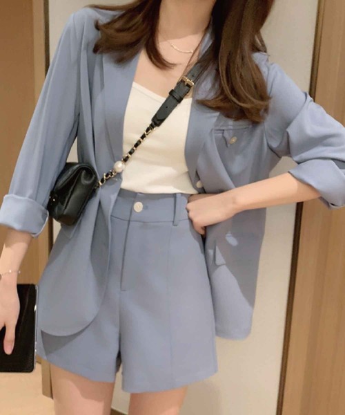 meJane（ミージェーン）の「テーラードジャケット&ショートパンツセットアップ【ZOZOTOWN限定】（セットアップ・レディース・ブルー/アイボリー・S/M）」の6枚目の写真