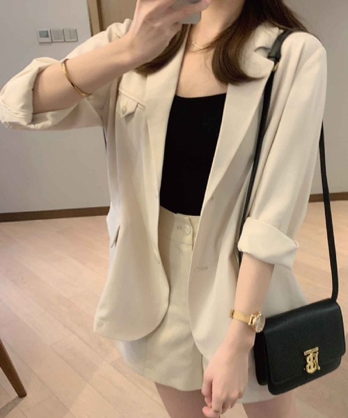 meJane（ミージェーン）の「テーラードジャケット&ショートパンツセットアップ【ZOZOTOWN限定】（セットアップ・レディース・ブルー/アイボリー・S/M）」の3枚目の写真