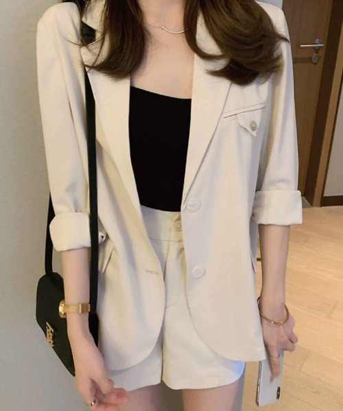meJane（ミージェーン）の「テーラードジャケット&ショートパンツセットアップ【ZOZOTOWN限定】（セットアップ・レディース・ブルー/アイボリー・S/M）」の4枚目の写真