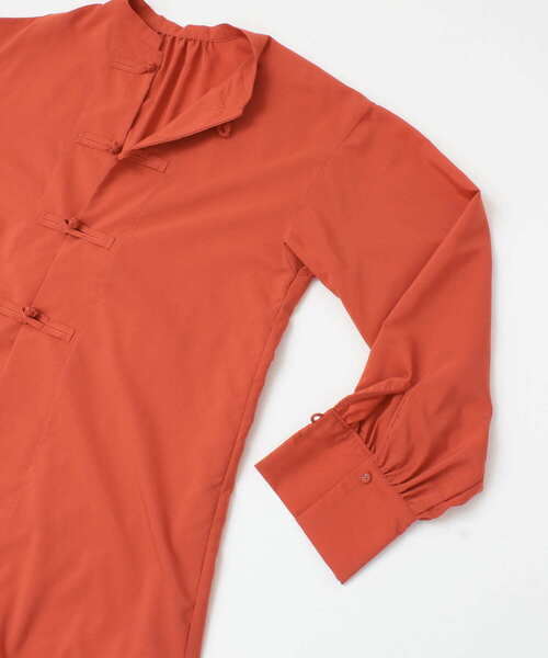 URBAN RESEARCH（アーバンリサーチ）の「チャイナ釦マキシワンピース（ワンピース・レディース・ブラック/オレンジ・FREE）」の6枚目の写真