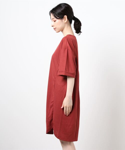 BELLUNA PLUS（ベルーナ）の「かのこ素材切替デザインワンピース（ワンピース・レディース・ブラック/ベージュ/カーキ/ターコイズブルー/レンガ・MEDIUM/LARGE/X-LARGE）」の7枚目の写真