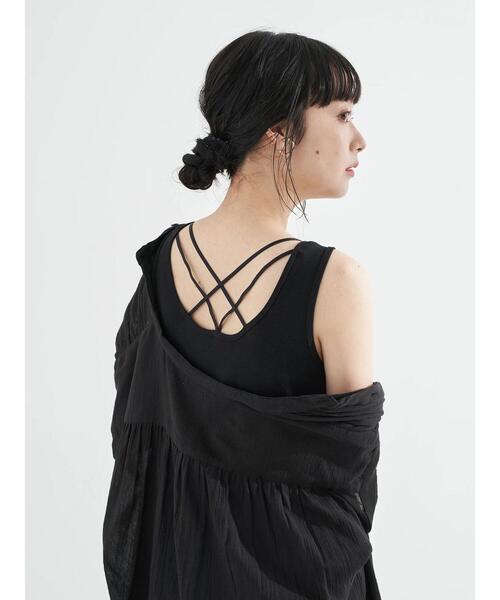 earth music&ecology(アースミュージックアンドエコロジー)の「バッククロスタンクトップ *(タンクトップ・レディース・アイボリー/ブラック/ライトベージュ/モカ・S/M)」の11枚目の写真