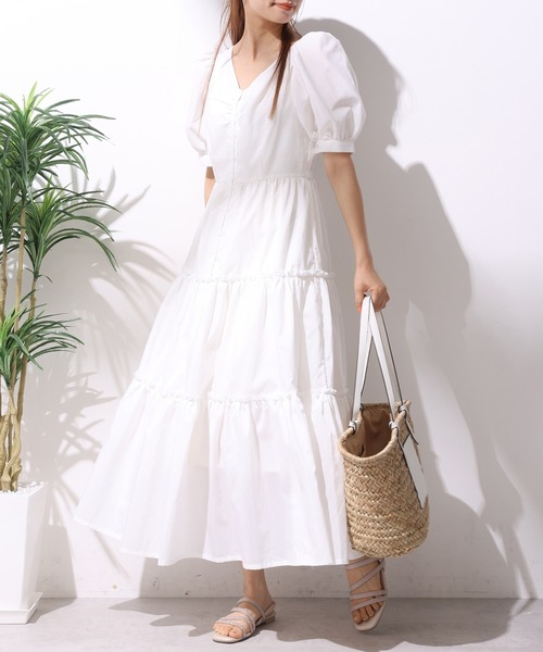 one after another NICE CLAUP（ワンアフターアナザーナイスクラップ）の「ティアードロングワンピース（ワンピース・レディース・オフホワイト/ピンク/ブルー/ブルー系その他・FREE）」の2枚目の写真