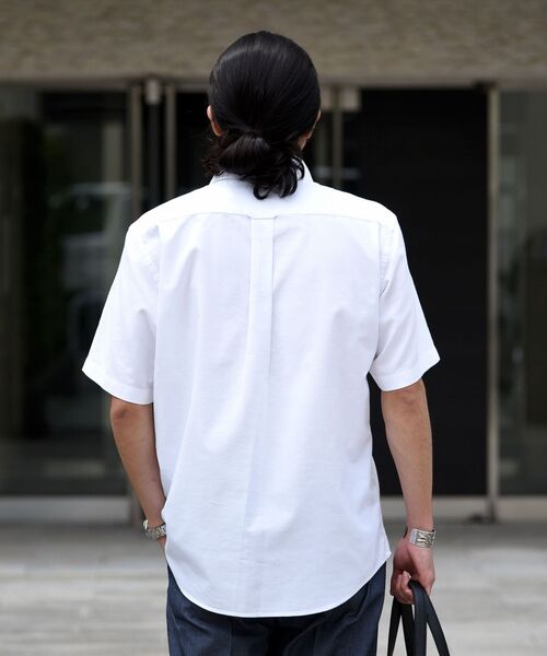 SHIPS(シップス)の「【WEB限定】SHIPS: 〈吸水速乾〉 COOLMAX(R) オックスフォード ボタンダウン ショートスリーブ シャツ(シャツ/ブラウス・メンズ・ホワイト/ブルー・SMALL/MEDIUM/LARGE/X-LARGE/XX-LARGE)」の15枚目の写真