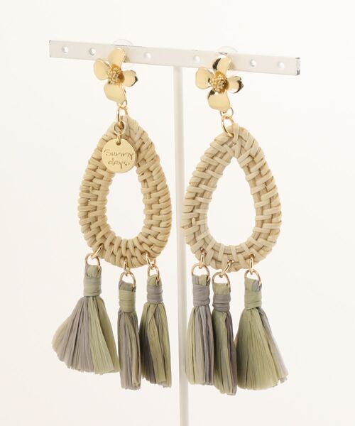 tone（トーン）の「【Sunny days】Bali drop perce（ピアス（両耳用）・レディース・ダークパープル/ライトパープル/フューシャピンク/チェリーピンク/スモーキーグリーン系/ホワイト/オレンジ・FREE）」の3枚目の写真