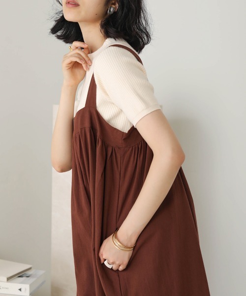 Bab(バブ)の「【WEB限定】ワイドシルエットサロペット(サロペット/オーバーオール・レディース・ブラック/ベージュ/ブラウン・FREE)」の4枚目の写真