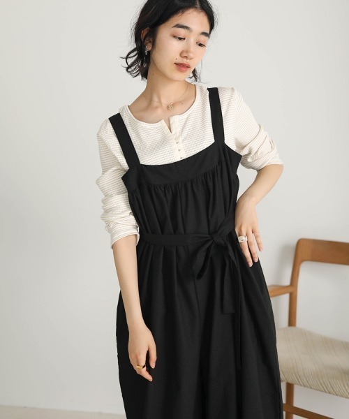 Bab(バブ)の「【WEB限定】ワイドシルエットサロペット(サロペット/オーバーオール・レディース・ブラック/ベージュ/ブラウン・FREE)」の10枚目の写真