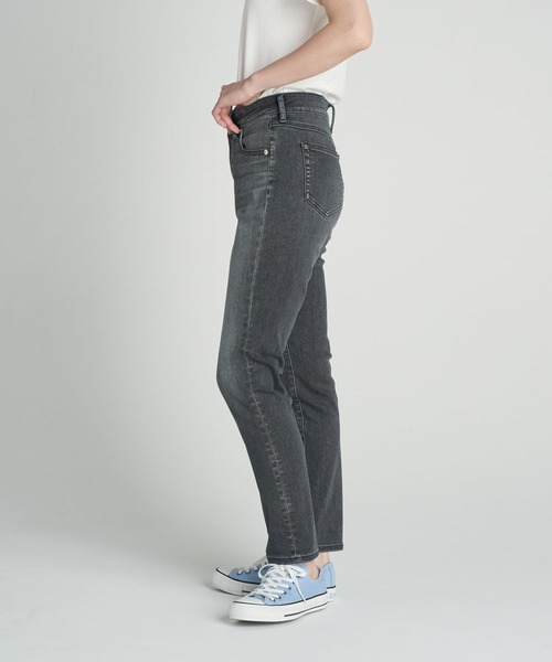 AMERICAN HOLIC(アメリカンホリック)の「シガレットフィットデニム(デニムパンツ・レディース・グレー/インディゴブルー/ワンウォッシュ・S/M/L/XS)」の10枚目の写真