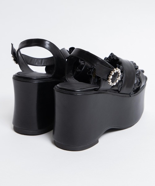 WEGO(ウィゴー)の「WEGO/クロスフリル厚底サンダル(サンダル・レディース・ブラック・MEDIUM/LARGE)」の6枚目の写真