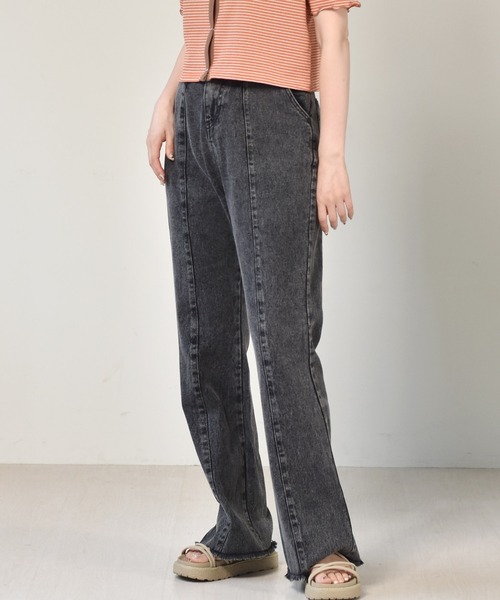 RETRO GIRL(レトロガール)の「ハイウエストフレアパンツ(デニムパンツ・レディース・ケミカルウォッシュ/ブラック/オフホワイト/インディゴブルー・FREE)」の3枚目の写真