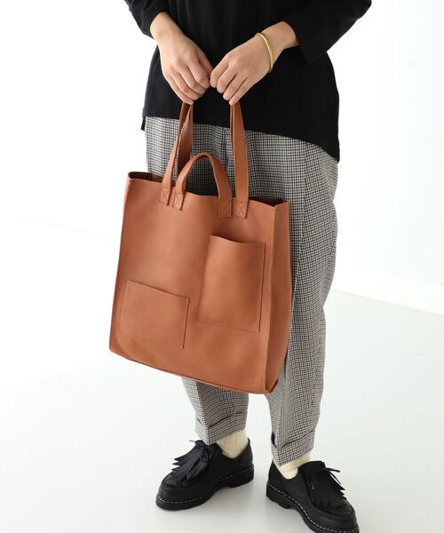 BEAMS BOY（ビームスボーイ）の「BEAMS BOY / レザー ツール トート（トートバッグ・レディース・ブラック/ブラウン・ONE SIZE）」の3枚目の写真