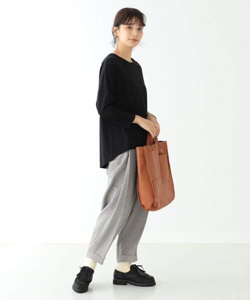 BEAMS BOY（ビームスボーイ）の「BEAMS BOY / レザー ツール トート（トートバッグ・レディース・ブラック/ブラウン・ONE SIZE）」の4枚目の写真