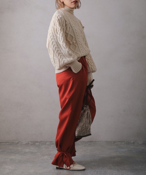 ap retro（アプレトロ）の「ケーブル編みパフスリーブニット（ニット/セーター・レディース・ブラック/ブルー/イエロー/アイボリー・FREE）」の15枚目の写真