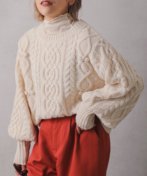 ap retro（アプレトロ）の「ケーブル編みパフスリーブニット（ニット/セーター・レディース・ブラック/ブルー/イエロー/アイボリー・FREE）」の8枚目の写真