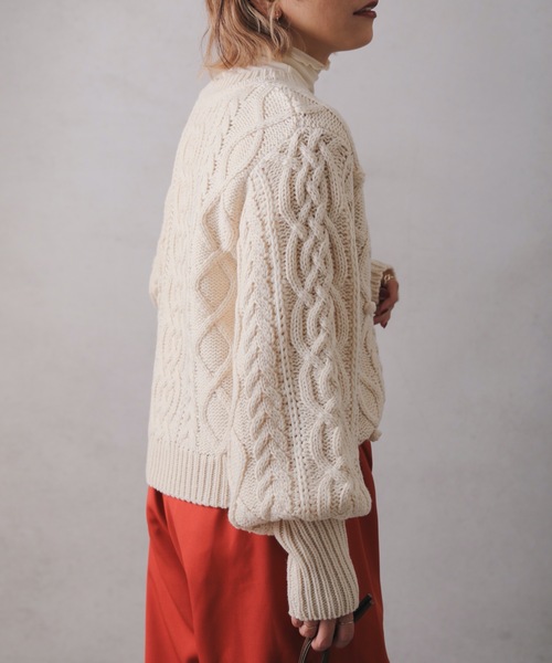 ap retro（アプレトロ）の「ケーブル編みパフスリーブニット（ニット/セーター・レディース・ブラック/ブルー/イエロー/アイボリー・FREE）」の10枚目の写真