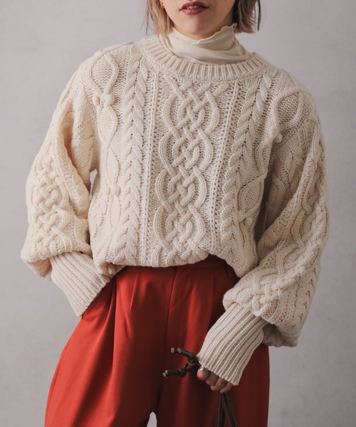 ap retro（アプレトロ）の「ケーブル編みパフスリーブニット（ニット/セーター・レディース・ブラック/ブルー/イエロー/アイボリー・FREE）」の5枚目の写真