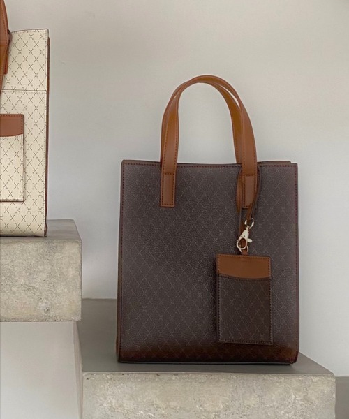 GLOBAL WORK(グローバルワーク)の「モノグラム2WAYトート/218058(トートバッグ・レディース・ブラック/ブラウン/ダークブラウン・FREE)」の1枚目の写真