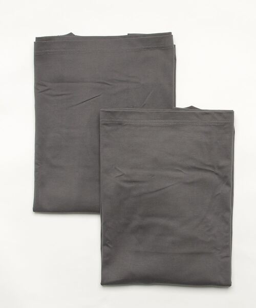 HANES（ヘインズ）の「【HANES/ヘインズ】【2枚セット】BEEFY ビーフィー ロングスリーブTシャツ 2枚組 ロンT ヘビーウェイト 厚手で透けない 1枚着・インナー兼用 ユニセックス（Tシャツ/カットソー・メンズ・グレー/ネイビー/ホワイト/チャコールグレー/ブラック・LARGE/X-LARGE/MEDIUM/X-SMALL/SMALL）」の6枚目の写真