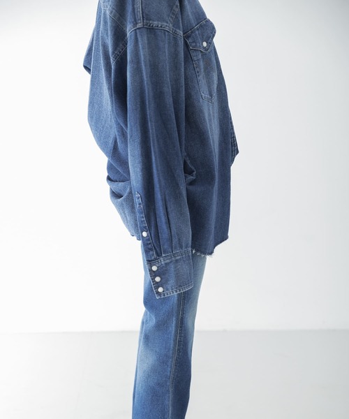 Wrangler（ラングラー）の「『別注』Wrangler×URBAN RESEARCH　DENIM SHIRTS（シャツ/ブラウス・レディース・ブルー・FREE）」の12枚目の写真
