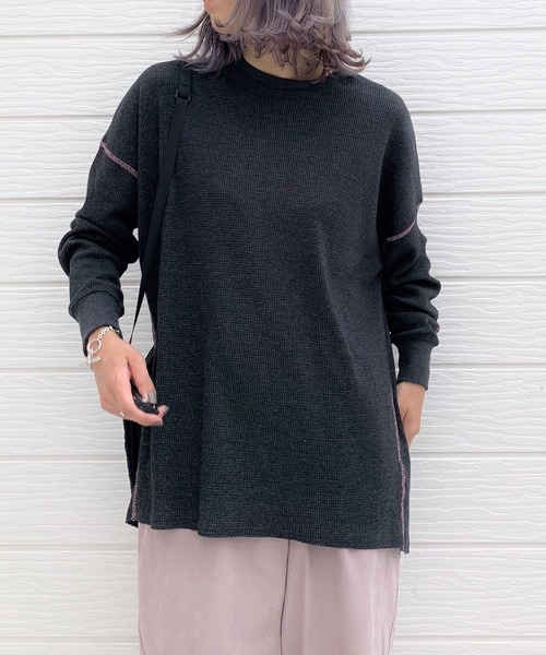 Q（キュー）の「サーマルロンT（Tシャツ/カットソー・レディース・チャコールグレー/アイボリー・MEDIUM）」の2枚目の写真